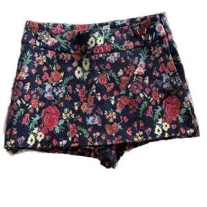 Zara Floral Mini Skort - Trafaluc collection Size M